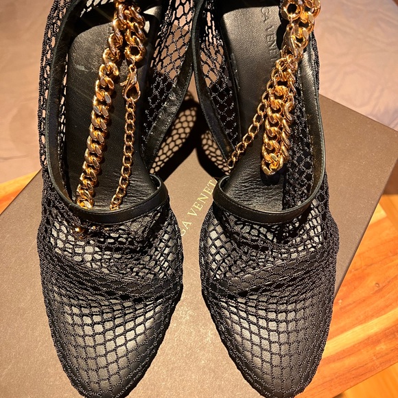 Bottega Veneta mesh chain link pumps
Box & dust bag included! - Picture 7 of 16